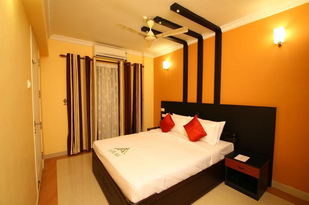 Atlas Airport Hotel Apartment Недумбассери Экстерьер фото