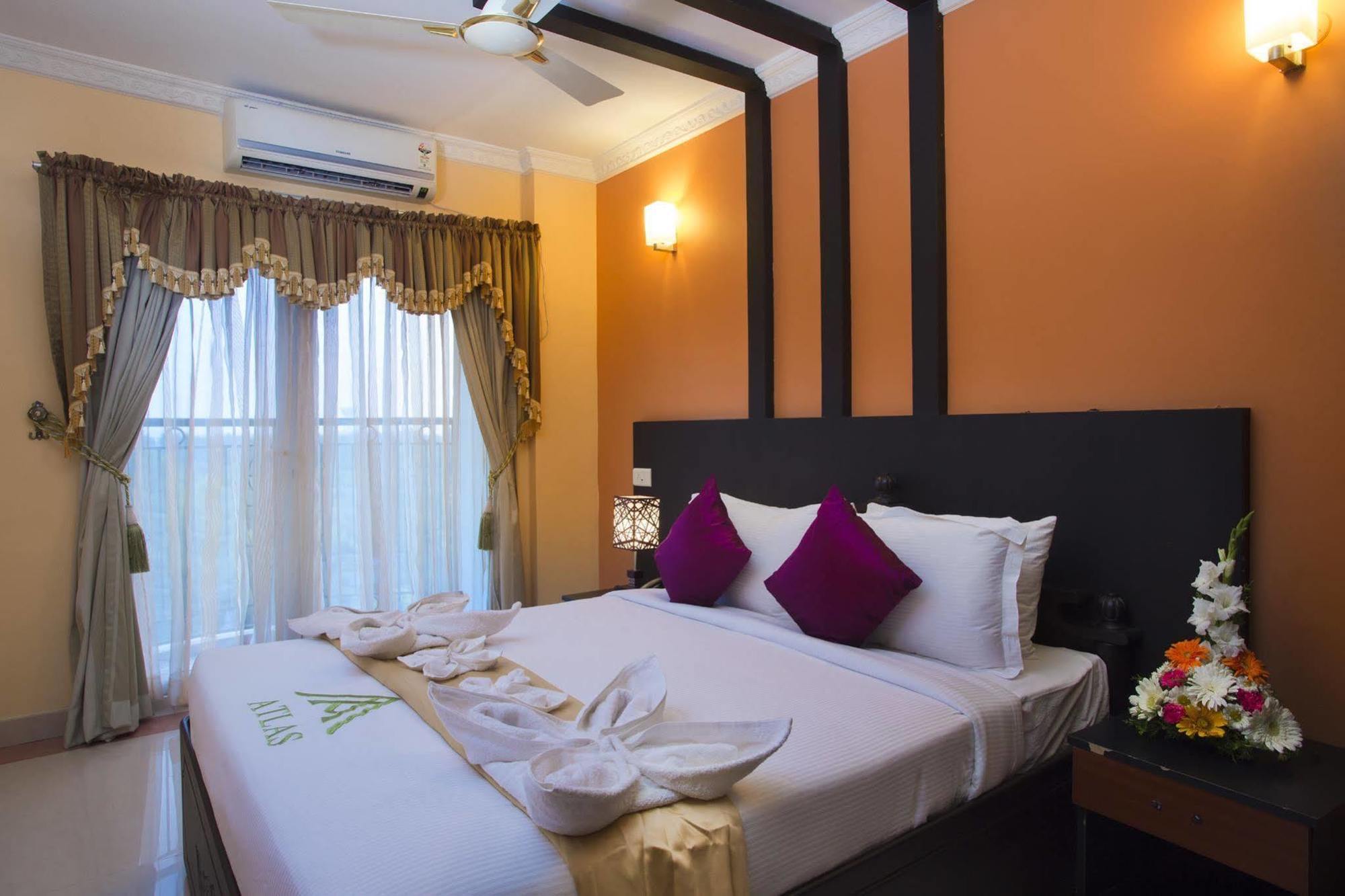 Atlas Airport Hotel Apartment Недумбассери Экстерьер фото