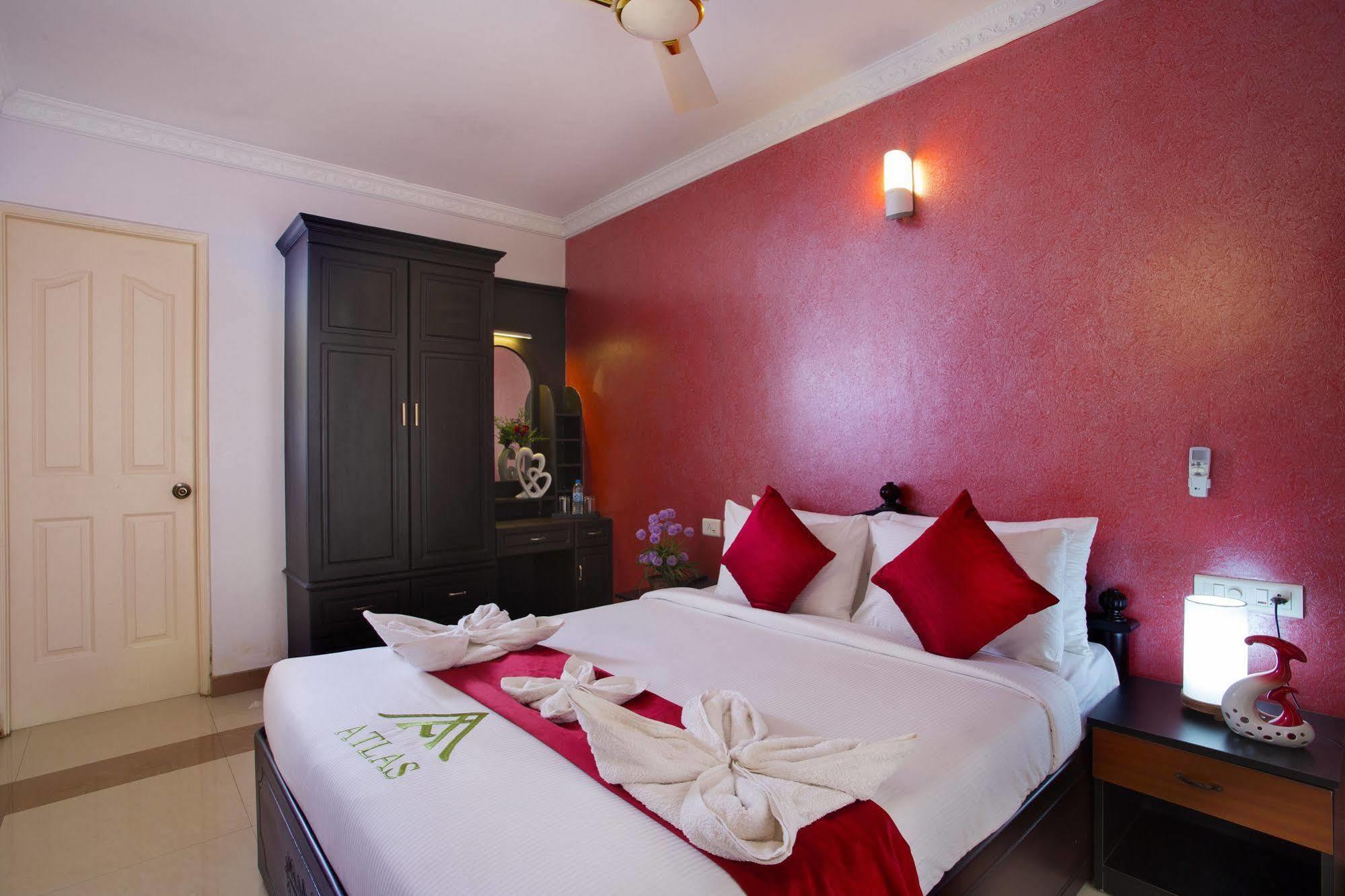 Atlas Airport Hotel Apartment Недумбассери Экстерьер фото
