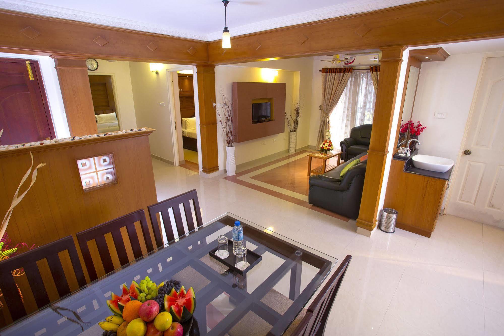 Atlas Airport Hotel Apartment Недумбассери Экстерьер фото