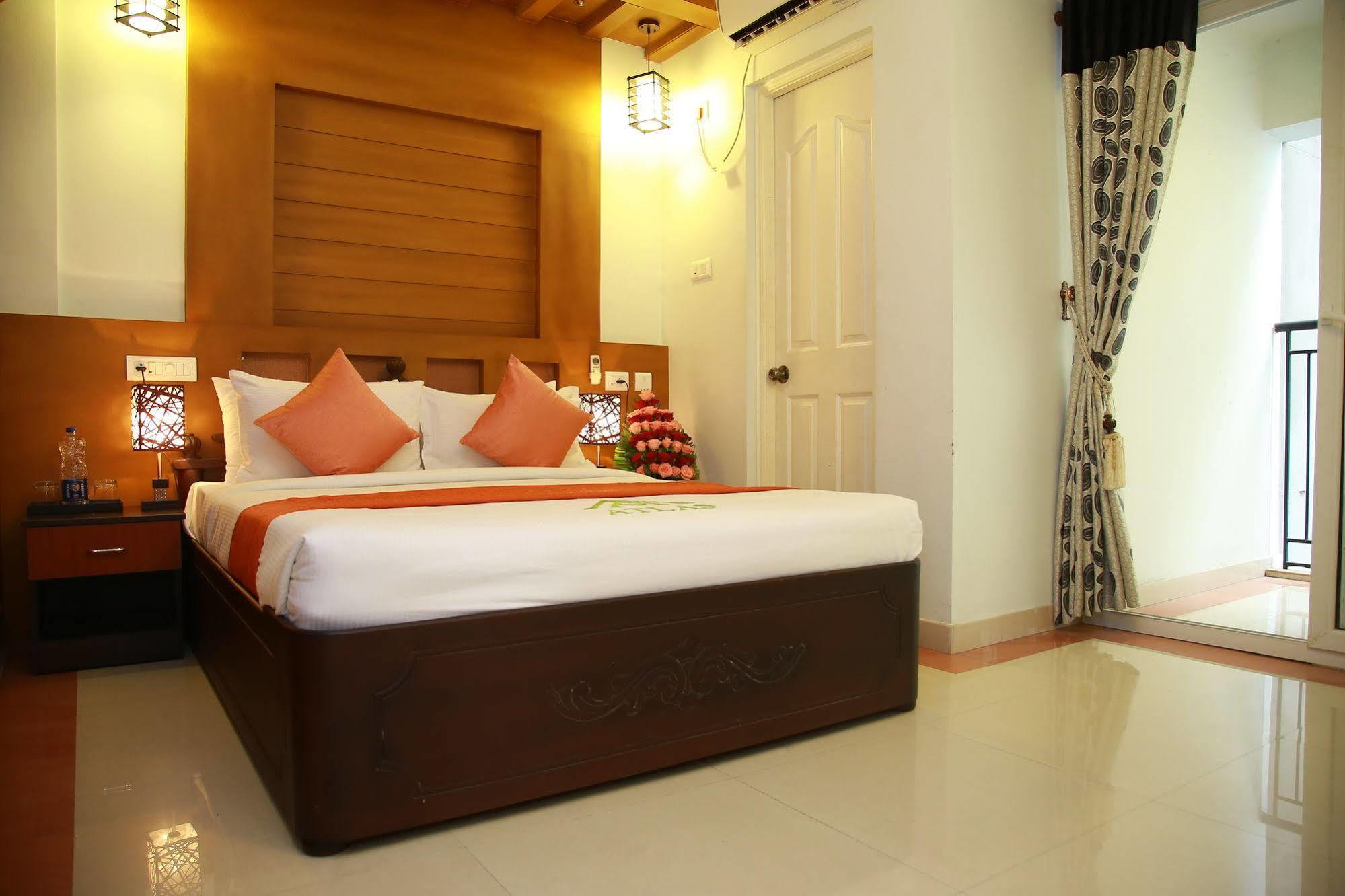 Atlas Airport Hotel Apartment Недумбассери Экстерьер фото